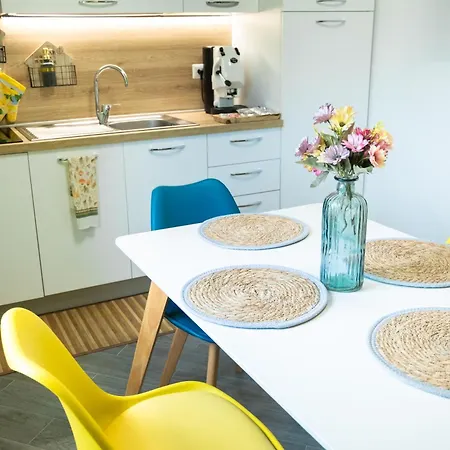 Completo Con Parcheggio Privato - Ciaculli Daire *